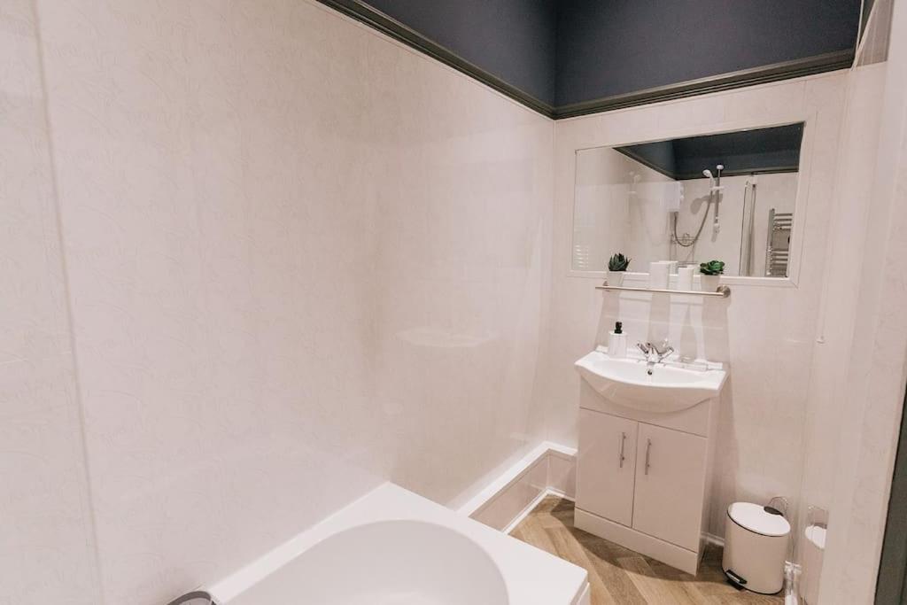 Grove House No.07 - Luxury Apartment Close To The Llandudno Beach Exterior foto
